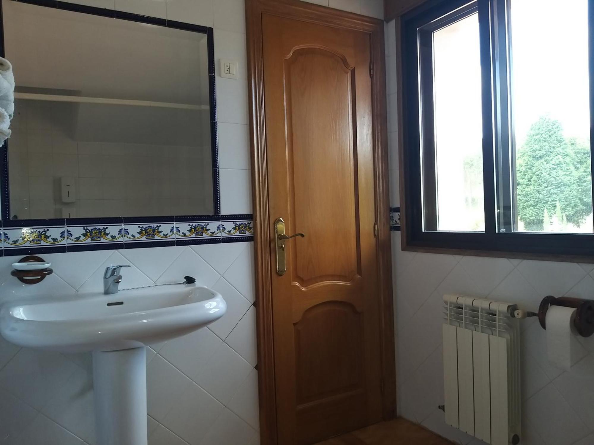 Hostal Restaurante O'Cadaval Frades Room photo